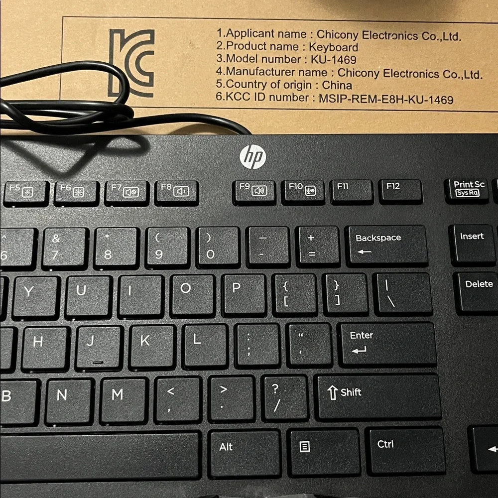 HP Black Wired USB Full-Size Keyboard with Numeric Keypad/ Slim style NWT!!